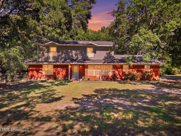 2200 Robertsdale Road, Gautier, MS 39553
