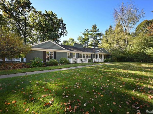 3865 Oakhills Drive, Bloomfield Hills, Mi 48301