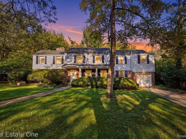8618 Huntington Road, Huntington Woods, Mi 48070