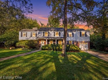 8618 Huntington Road, Huntington Woods, Mi 48070