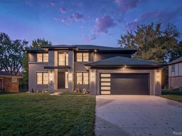 1545 Tiverton Trail Drive, Rochester Hills, Mi 48306