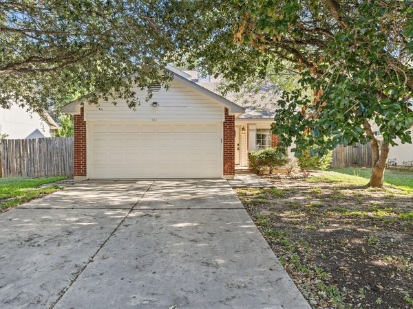 321 Zebra DR , Kyle, TX 78640