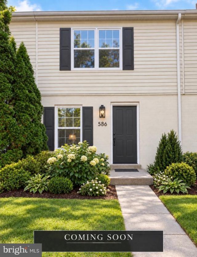 586 COTSWOLD COURT , FREDERICK, MD 21703