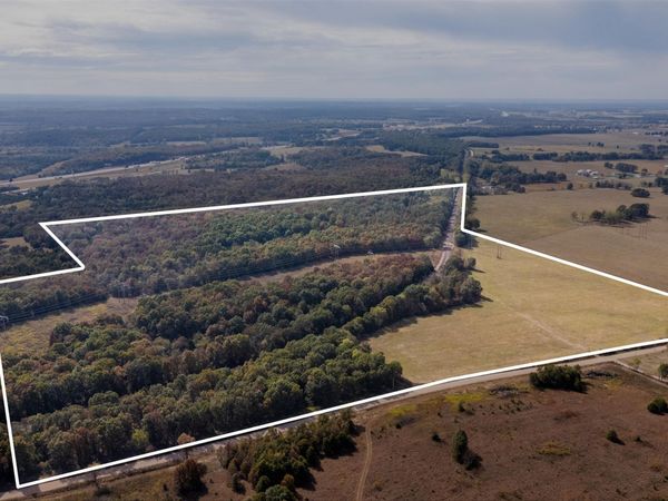 000 Cattail Rd , Phillipsburg, MO 65722