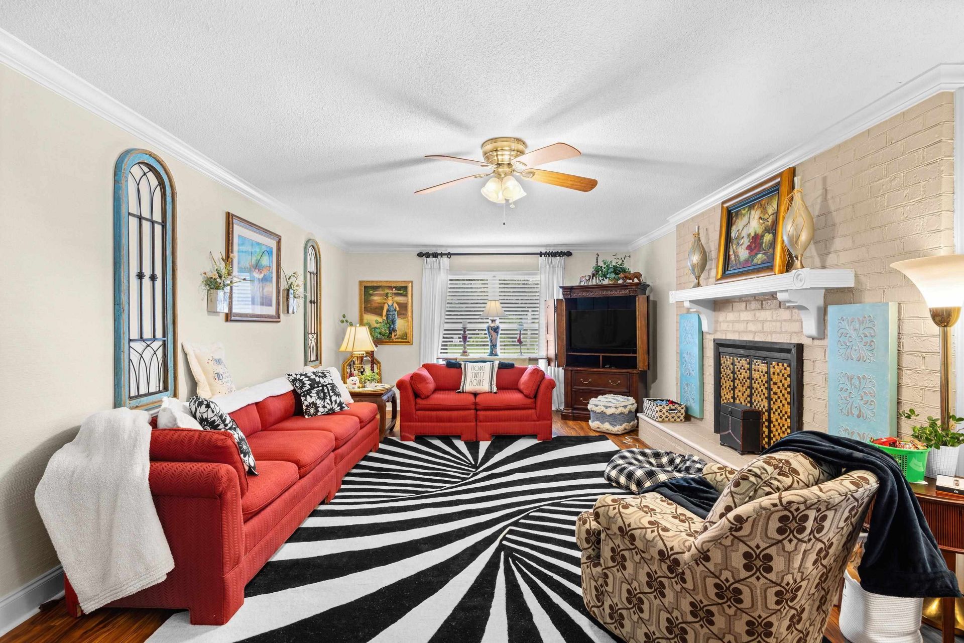 202 Greenleaf Circle  Photo 7