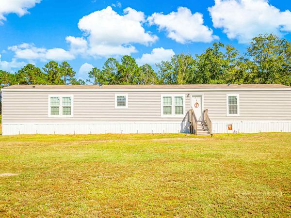 9184 W Highway 19 , Loris, SC 29569