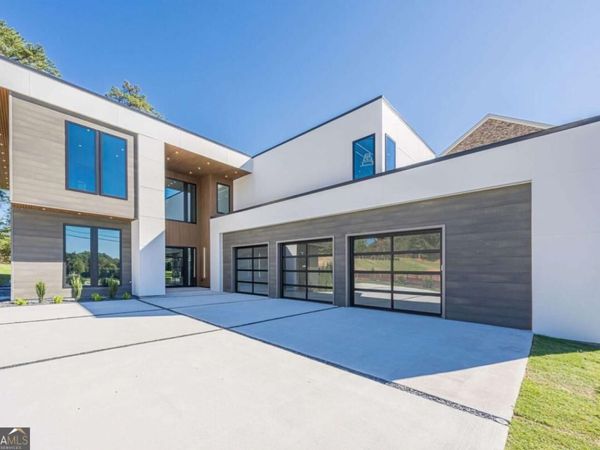 2753 Bell Drive SE, Smyrna, GA 30080
