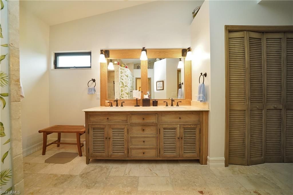 9201 Old Hickory Cir , Fort Myers, FL 33912 Photo