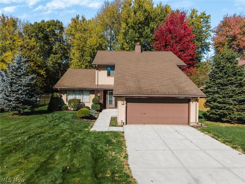 30882 Old Shore Drive, North Olmsted, OH 44070 Photo 2