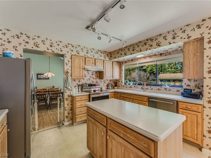 30882 Old Shore Drive , North Olmsted, OH 44070 Photo 20