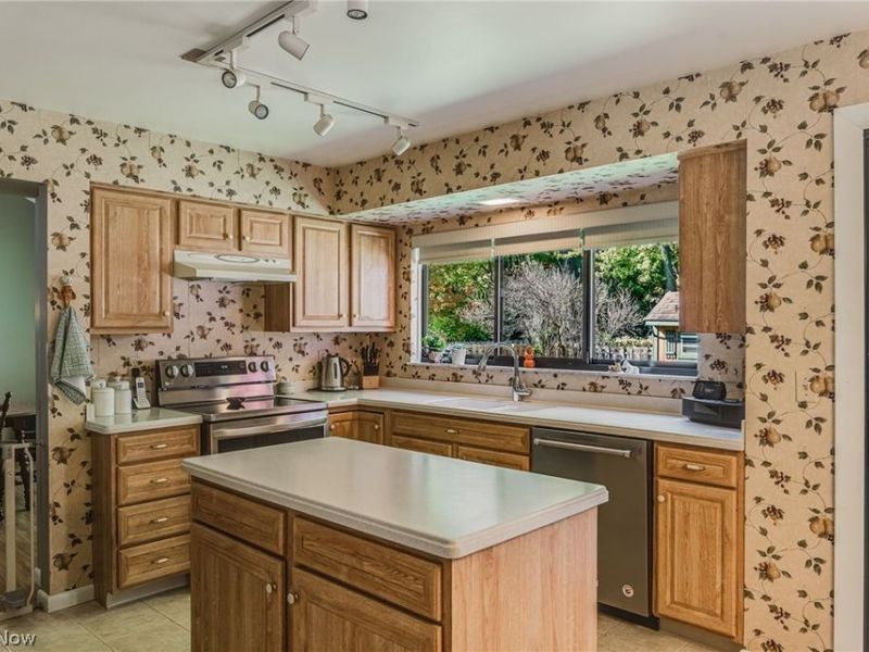 30882 Old Shore Drive, North Olmsted, OH 44070 Photo 23