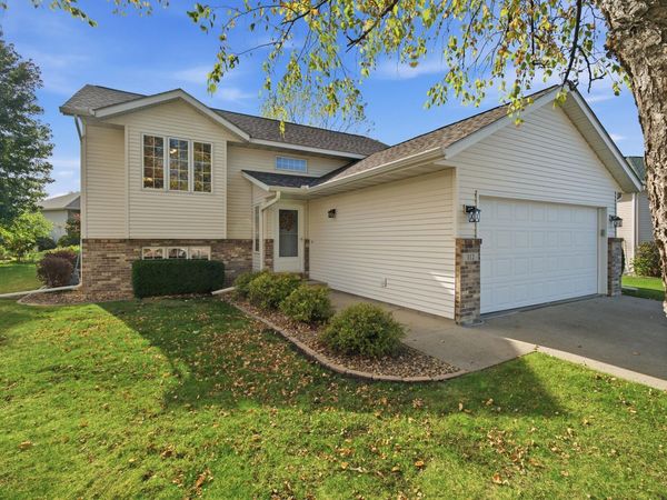 112 Bunker Court, Mankato, MN 56001