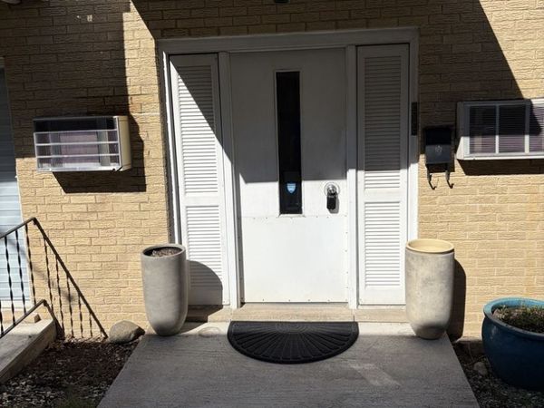 119 Cliff Street , Unit 1W, Willow Springs, IL 60480