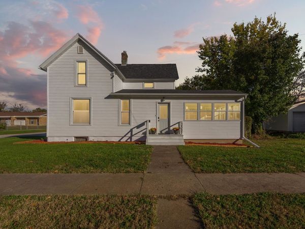 2507 7th Street , Emmetsburg, IA 50536