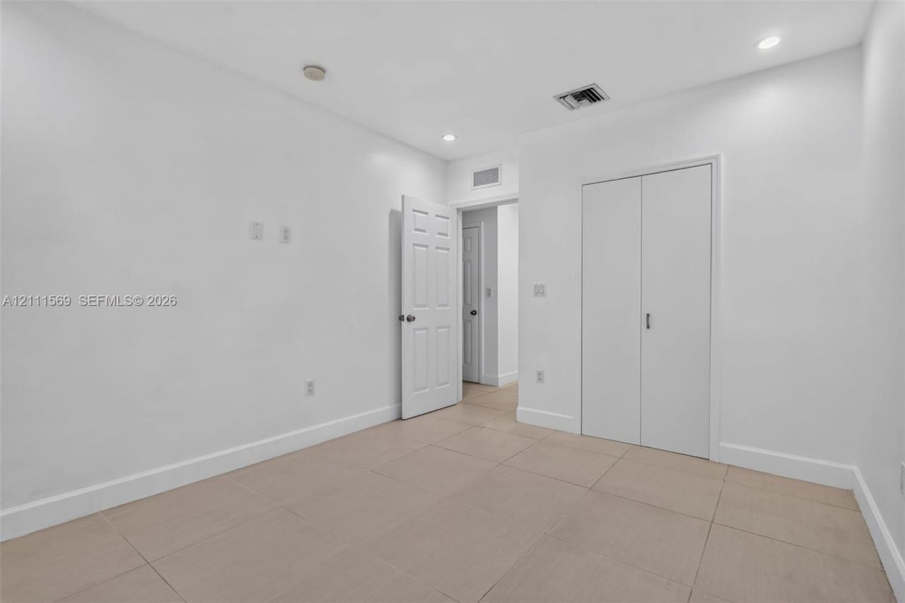 12800 NE 11th Ave , Unit 4, North Miami, FL 33161 Photo