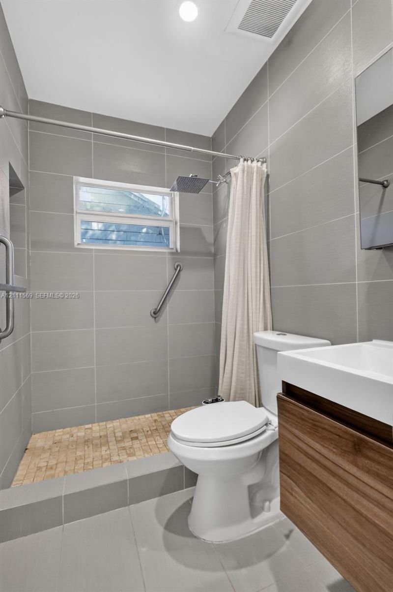 12800 NE 11th Ave , Unit 4, North Miami, FL 33161 Photo