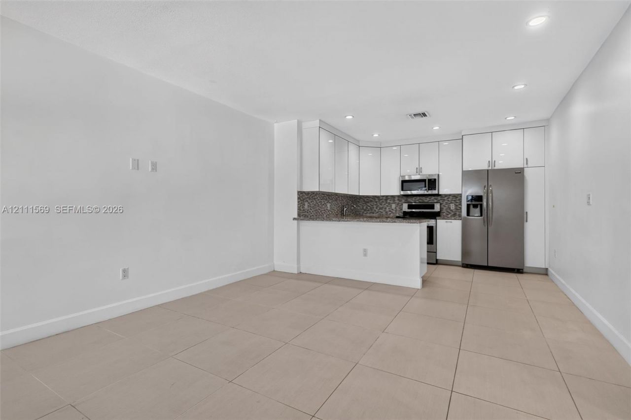 12800 NE 11th Ave , Unit 4, North Miami, FL 33161 Photo