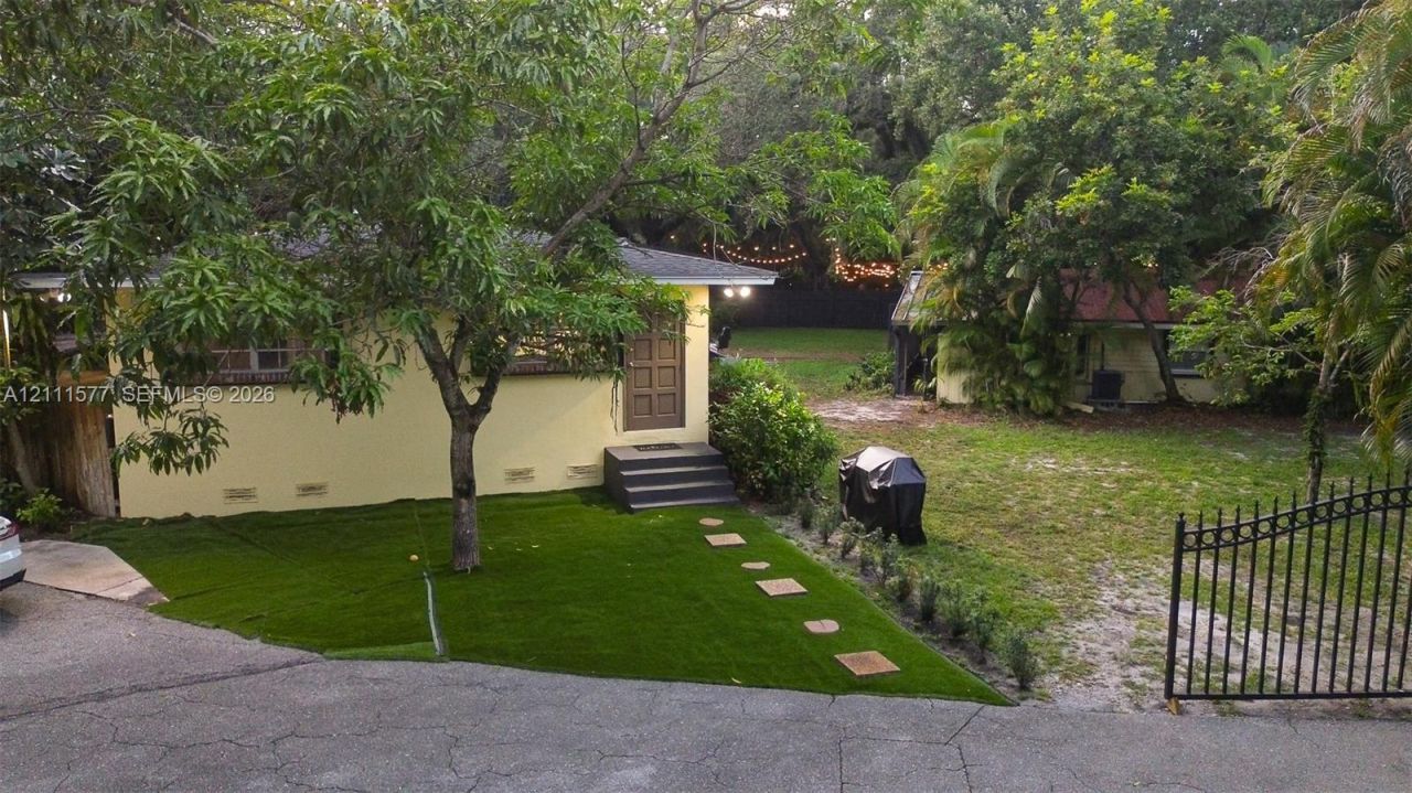5511 Woodland Ln , Dania Beach, FL 33312 Photo