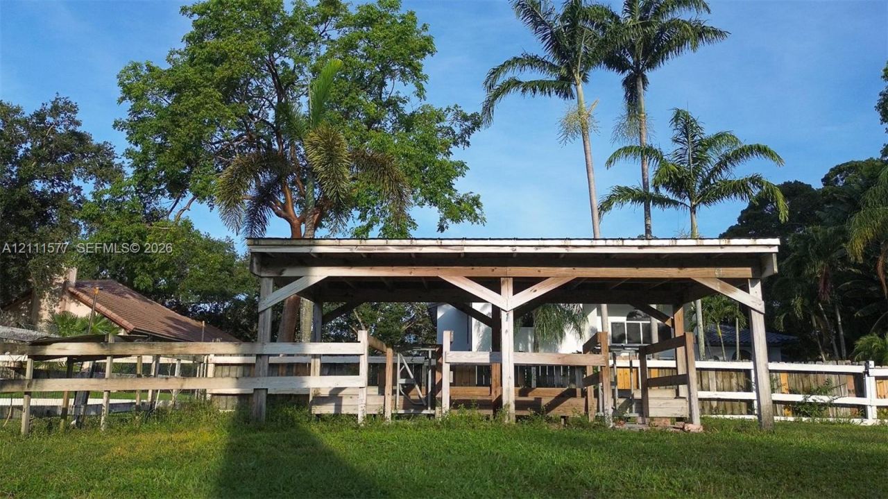 5511 Woodland Ln , Dania Beach, FL 33312 Photo