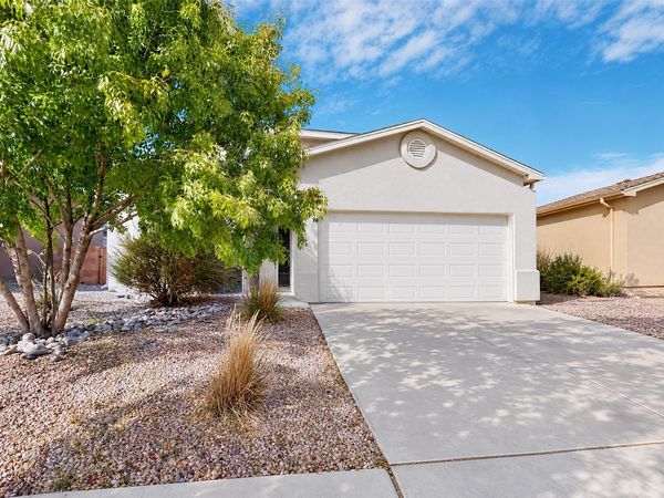 5325 Camino Del Griego, Santa Fe, NM 87507