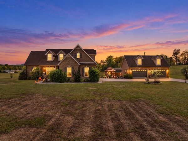 2686 HWY 64 E, Wartrace, TN 37183