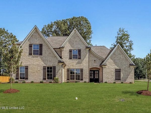 2248 Josie Lane, Hernando, MS 38632