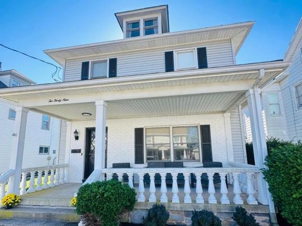 239 W HIGH STREET , HUMMELSTOWN, PA 17036