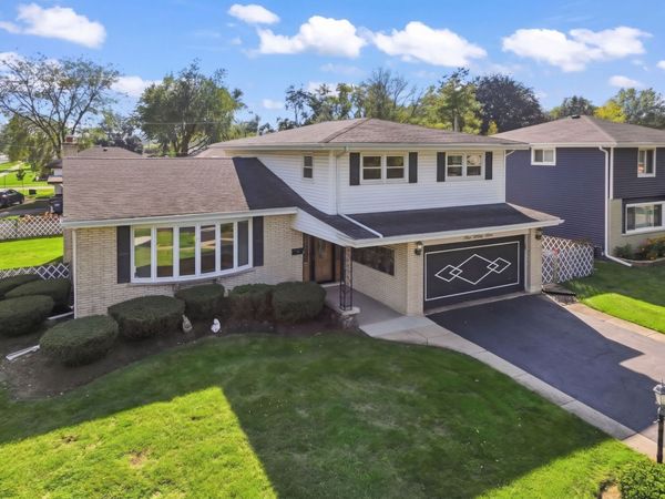 433 Kinkaid Court, Des Plaines, IL 60016