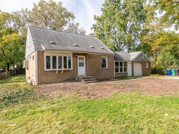 6742 S 79th Avenue, Bridgeview, IL 60455