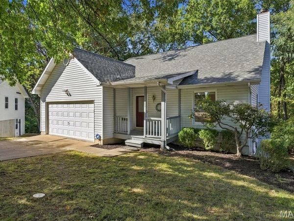 283 Caroline Avenue, Kirkwood, MO 63122