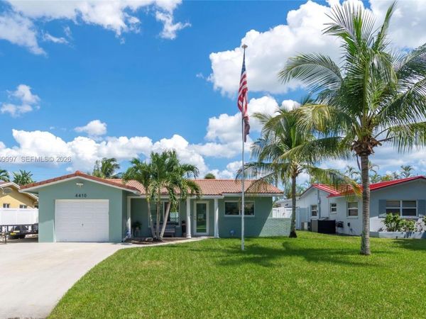 4410 NW 19th Way , Oakland Park, FL 33309