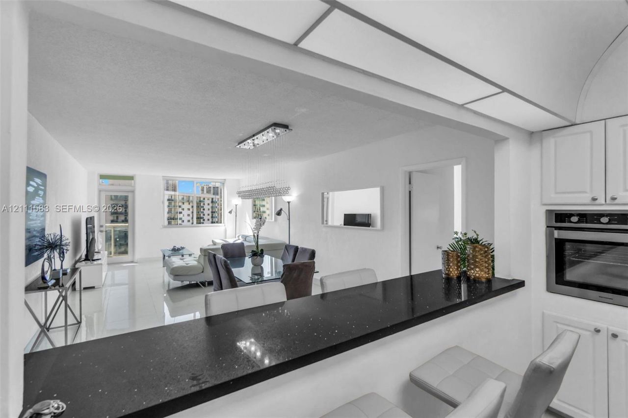 19370 Collins Ave , Unit 1516, Sunny Isles Beach, FL 33160 Photo