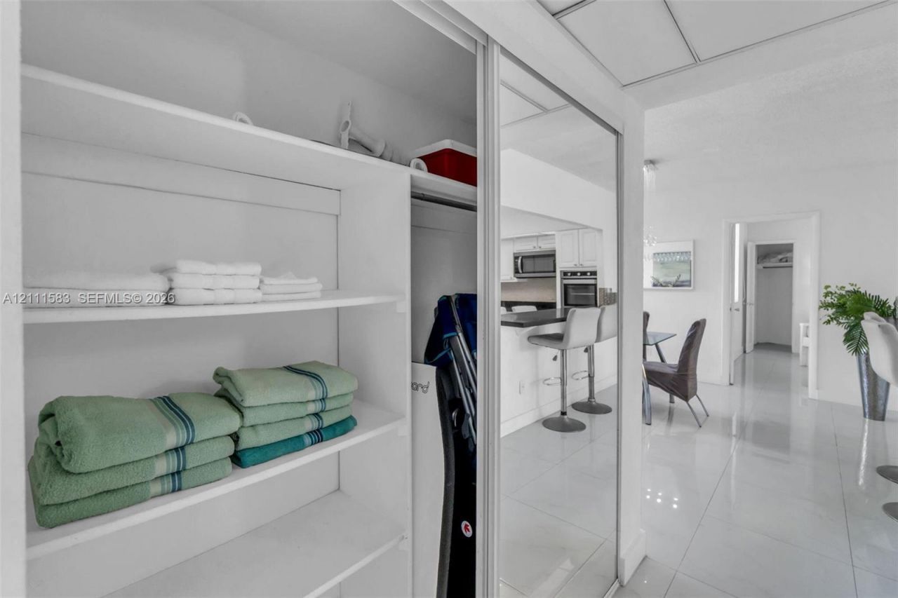 19370 Collins Ave , Unit 1516, Sunny Isles Beach, FL 33160 Photo