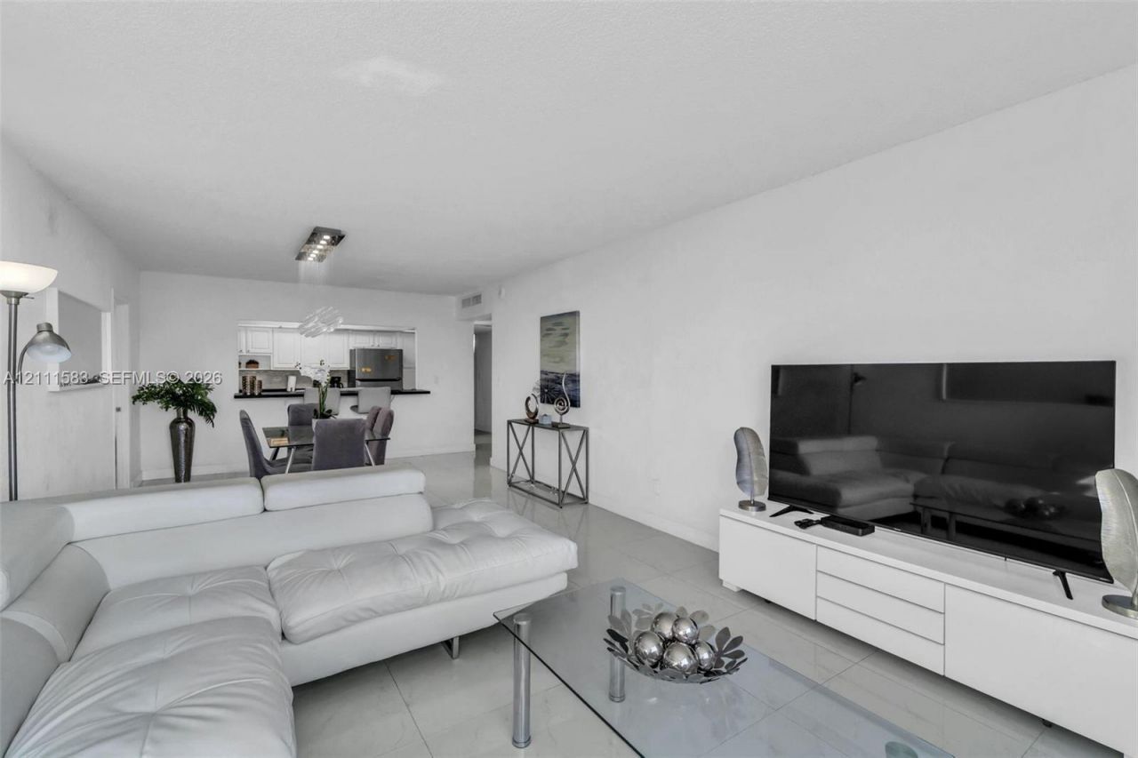 19370 Collins Ave , Unit 1516, Sunny Isles Beach, FL 33160 Photo
