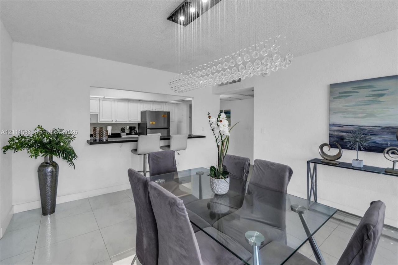 19370 Collins Ave , Unit 1516, Sunny Isles Beach, FL 33160 Photo