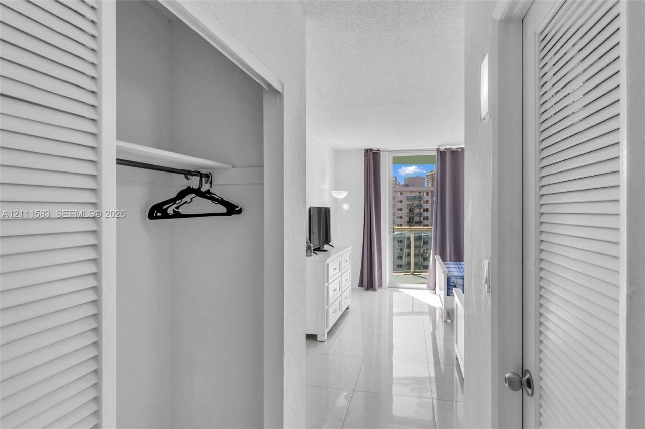 19370 Collins Ave , Unit 1516, Sunny Isles Beach, FL 33160 Photo