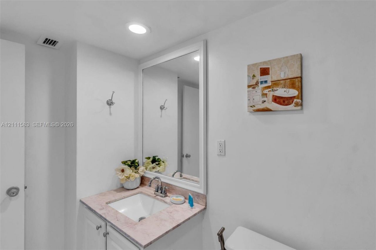 19370 Collins Ave , Unit 1516, Sunny Isles Beach, FL 33160 Photo