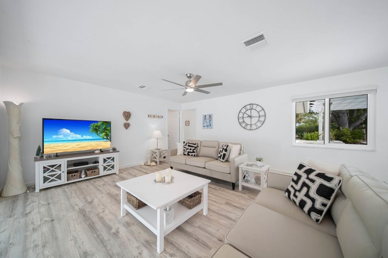 4639 Brainard Bayou Rd, Sanibel, FL 33957 Photo