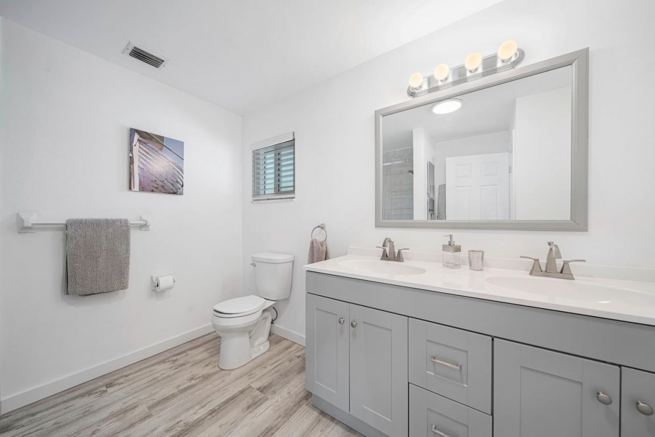 4639 Brainard Bayou Rd, Sanibel, FL 33957 Photo