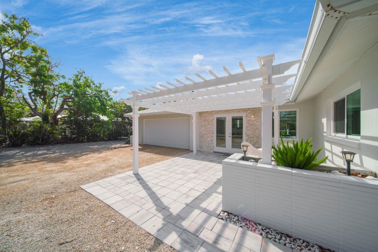 4639 Brainard Bayou Rd, Sanibel, FL 33957 Photo