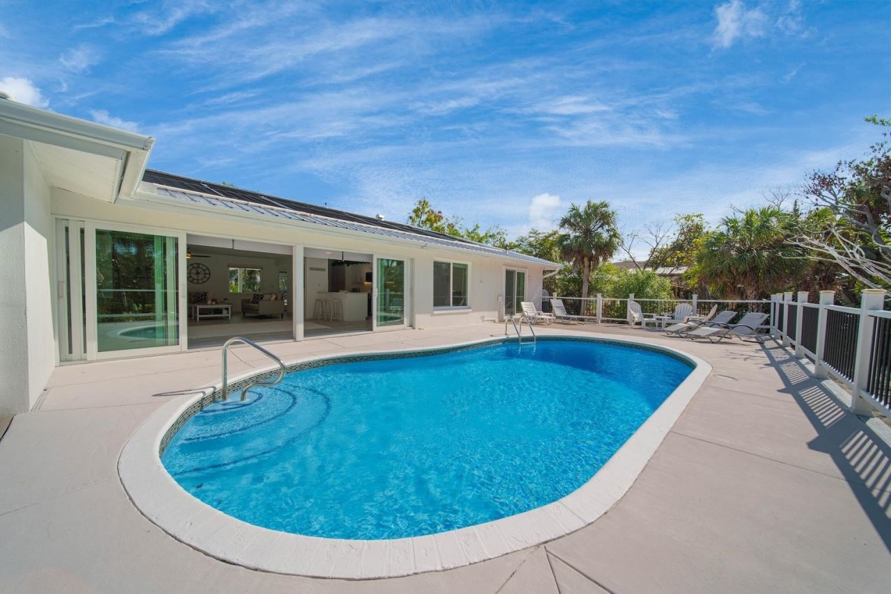 4639 Brainard Bayou Rd, Sanibel, FL 33957 Photo