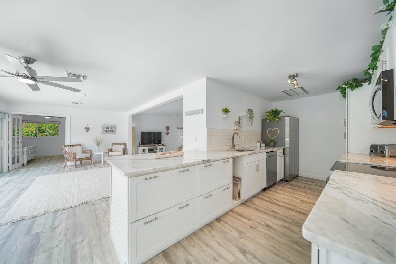 4639 Brainard Bayou Rd, Sanibel, FL 33957 Photo