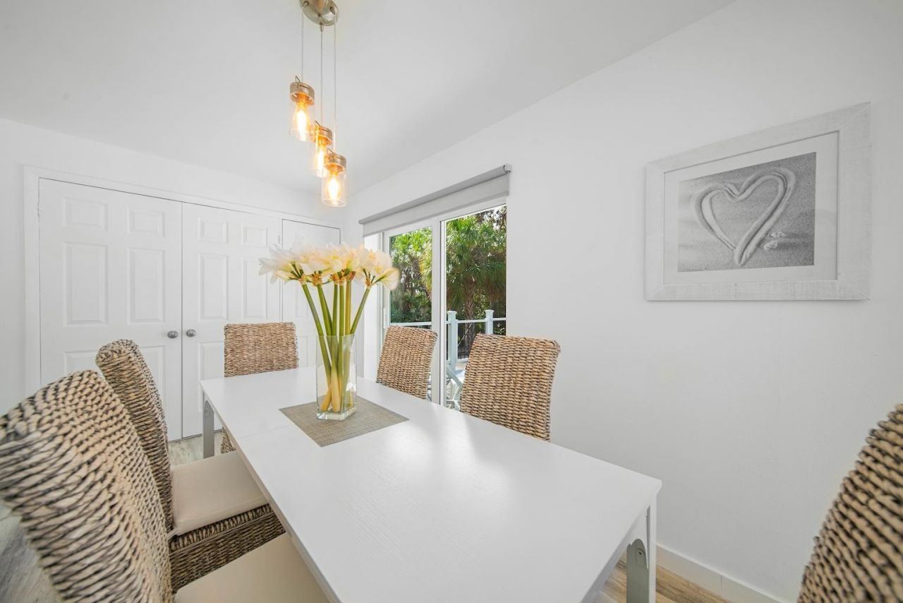 4639 Brainard Bayou Rd, Sanibel, FL 33957 Photo