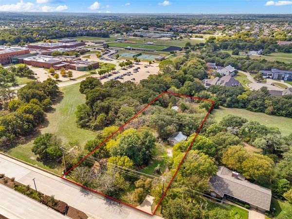 950 N White Chapel Boulevard, Southlake, TX 76092