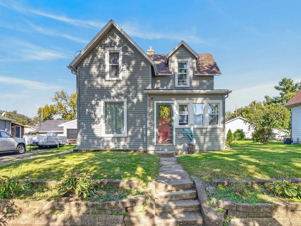 2526 E Walnut Street, Des Moines, IA 50317