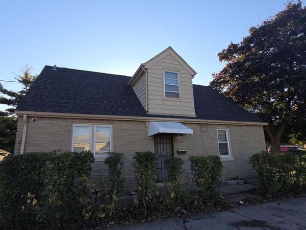 7421 W Grantosa DRIVE, Milwaukee, WI 53218