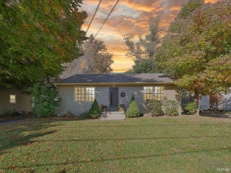 324 E Maple Street, Granville, OH 43023 Photo 5