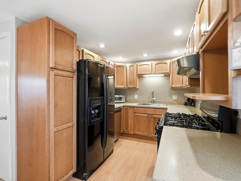 1085 Ardath Court, Columbus, OH 43228 Photo 6