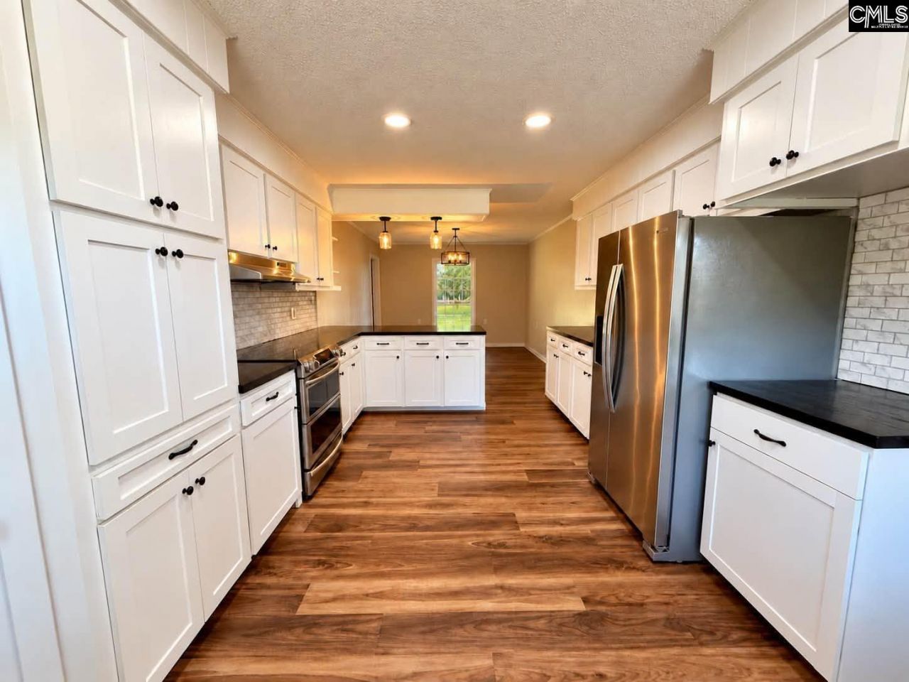 2545 Silverstreet Road  Photo 4