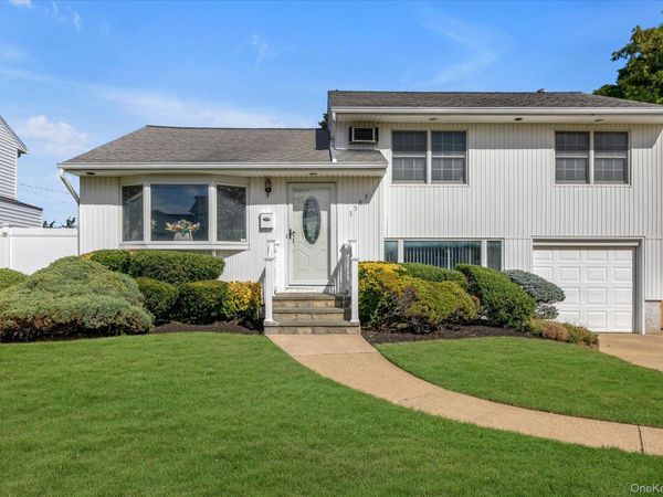 3583 Summer Drive , Wantagh, NY 11793